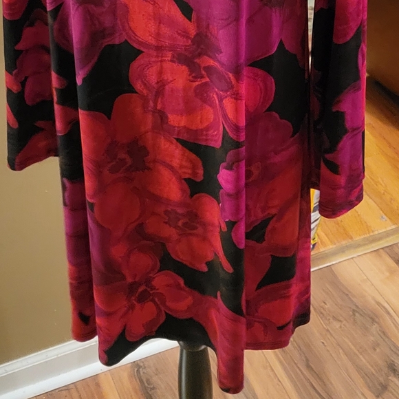 MSK Knee Length Bell Sleeve Floral Dress - Picture 7 of 8